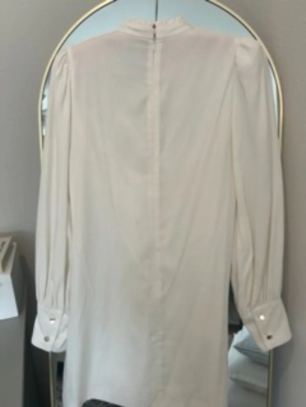 White high neck mini dress - Picture 2 of 3